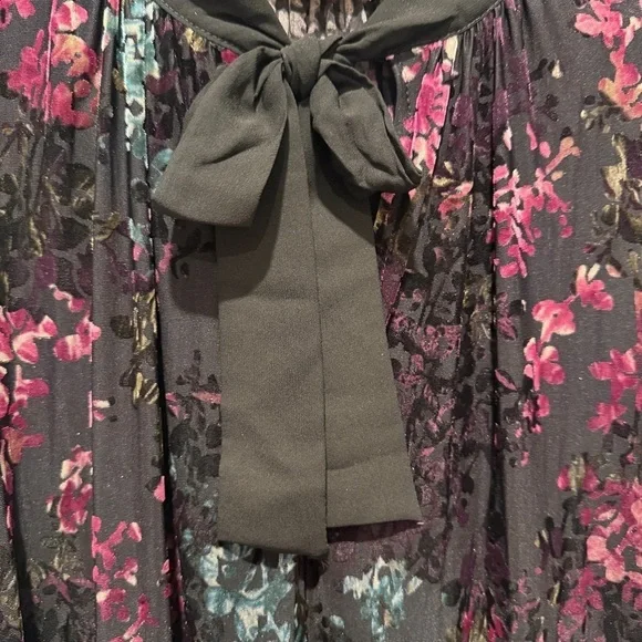 NEW Boutique Floral Tunic Top with Bow Tie - Picture 5 of 5